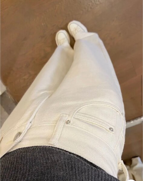 Джинсы белые