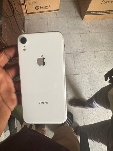 iPhone XR cassi neuf