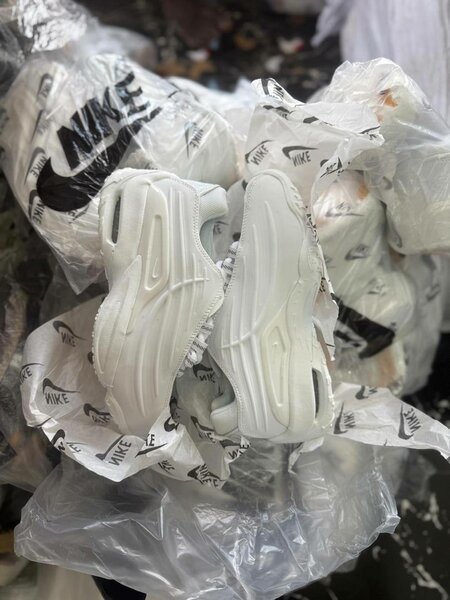 Sneakers Nocta Nike modernes