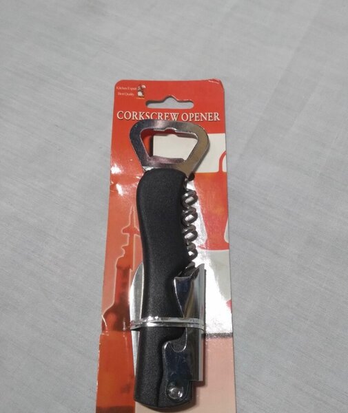 Décapsuleur multifonction