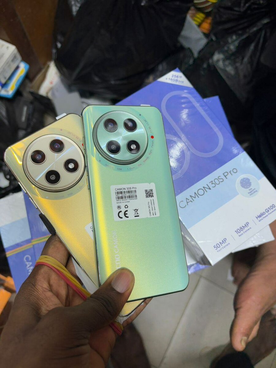 TECNO CAMON 30S PRO 256GB 16GB RAM première copie conforme