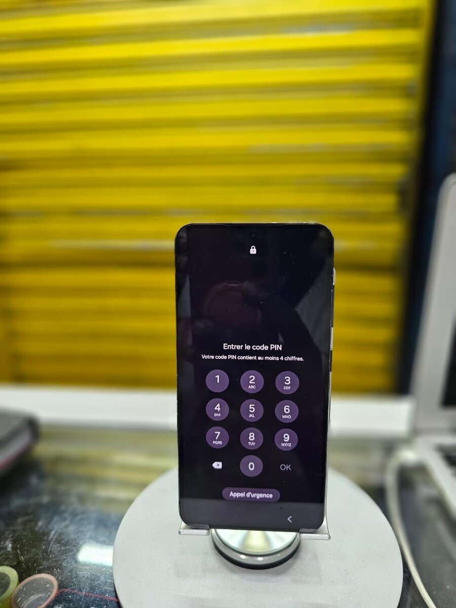 Galaxy s23 256 giga et 8 giga