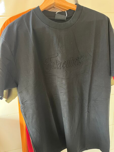 T-shirt noire basique unisexe