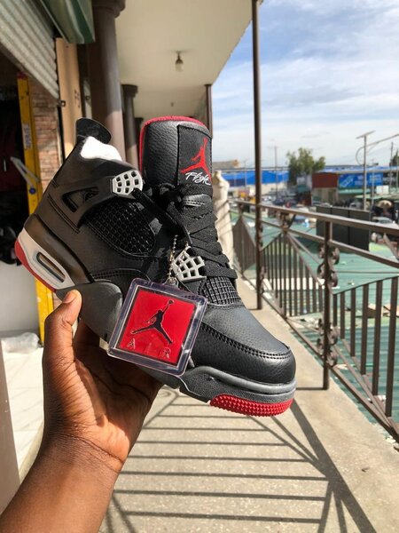 Air Jordan 4 Retro