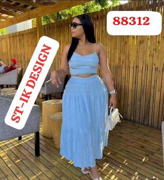 Ensemble bleu élégant pour femmes