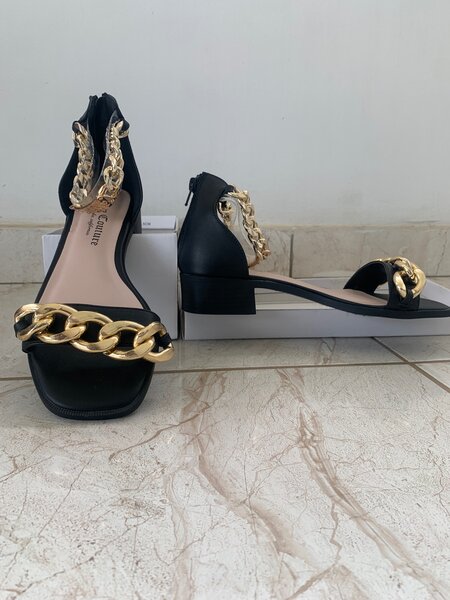 Chaussure noir à talon