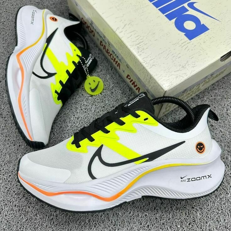 NIKE ZOOM