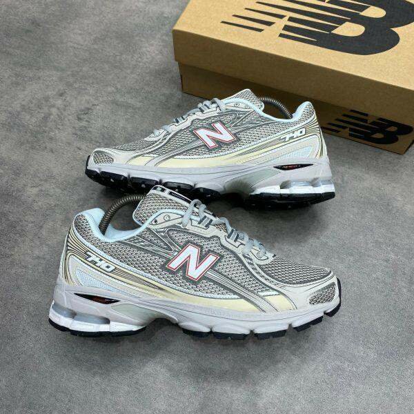 New Balance Sneakers