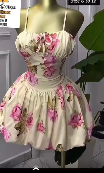 Robe Florale d'Été Élégante