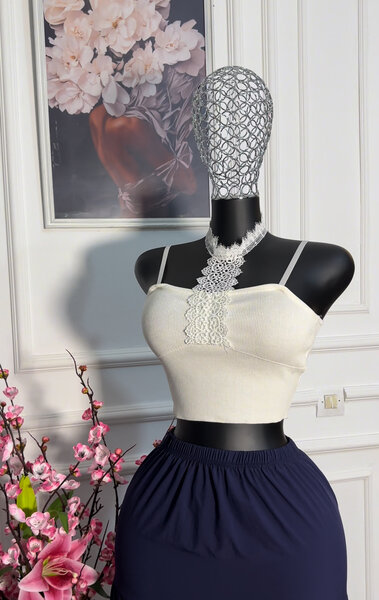 Top en Dentelle Élégant