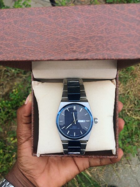 Montre Homme Élégante en Acier