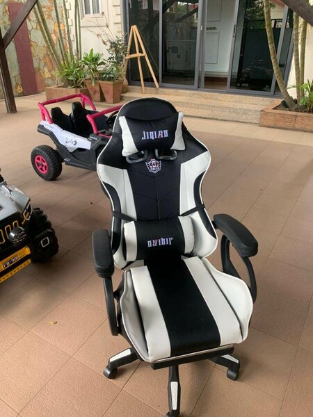 Gaming chair