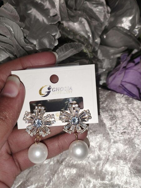 Rhinestone Flower Pearl Stud Earrings for Women