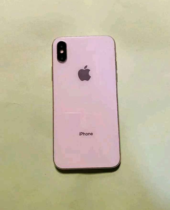 iPhone X or XS doré