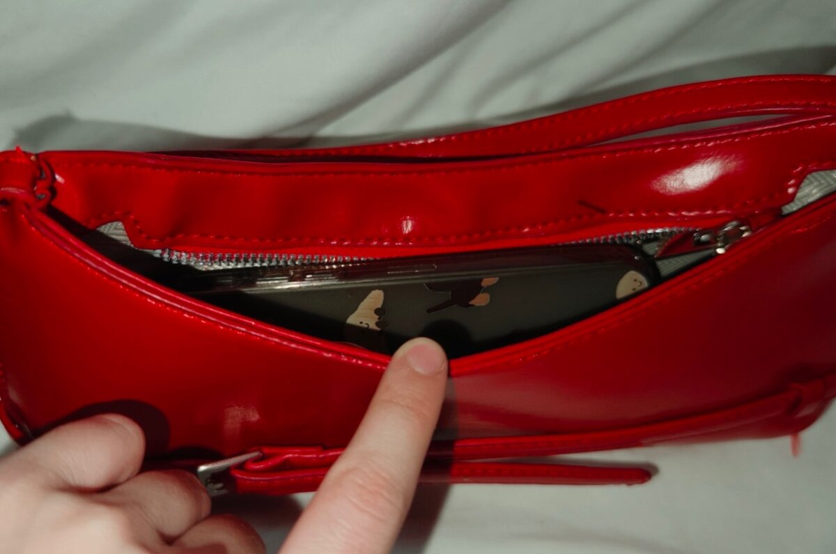 красная сумка!!!!!!