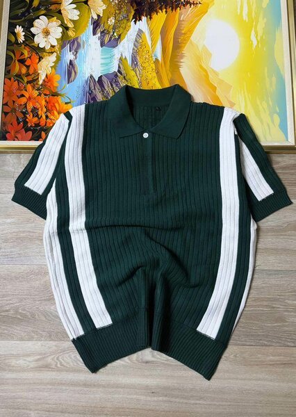 Polo en tricot rayé chic