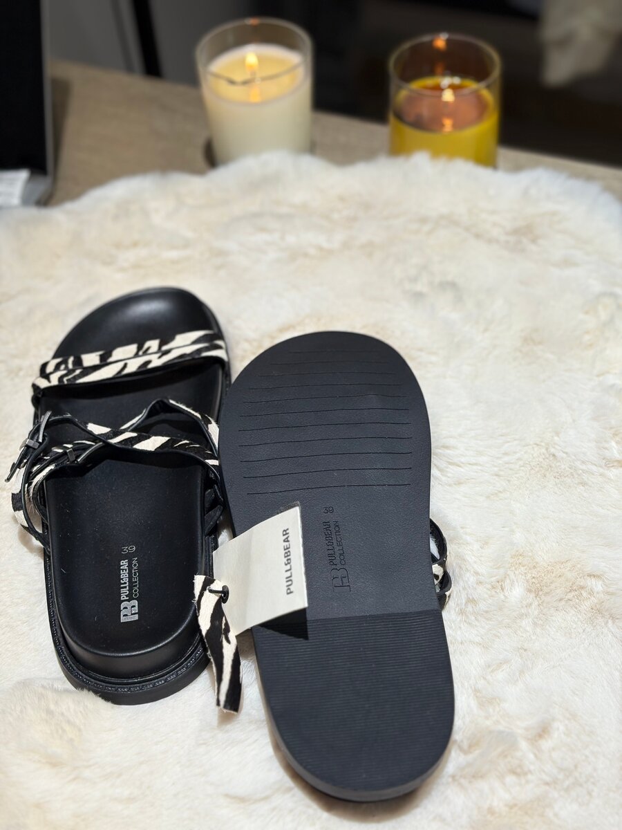 Sandale en Cuir Noire