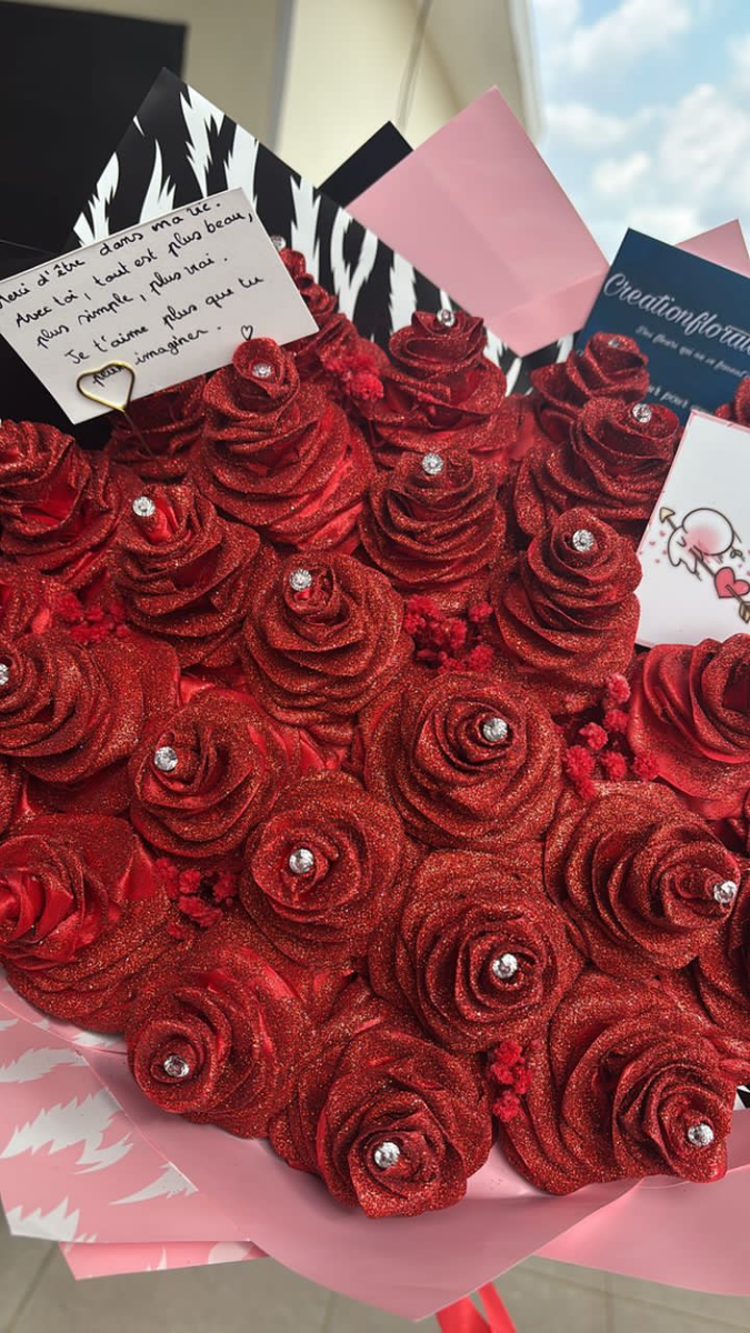 Bouquet de roses rouges en décoration