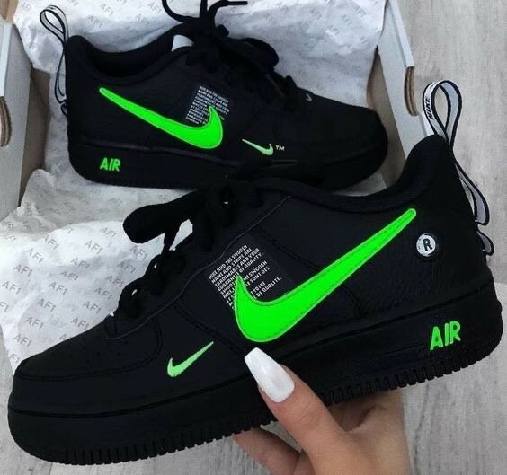 Chaussures Nike Air Force 1 noir vert