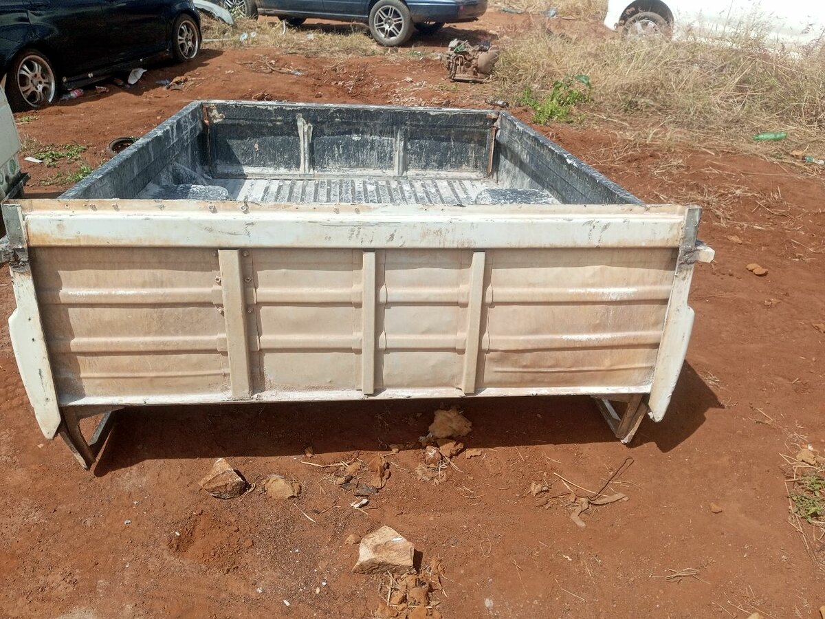 Land Cruiser 79 load bin