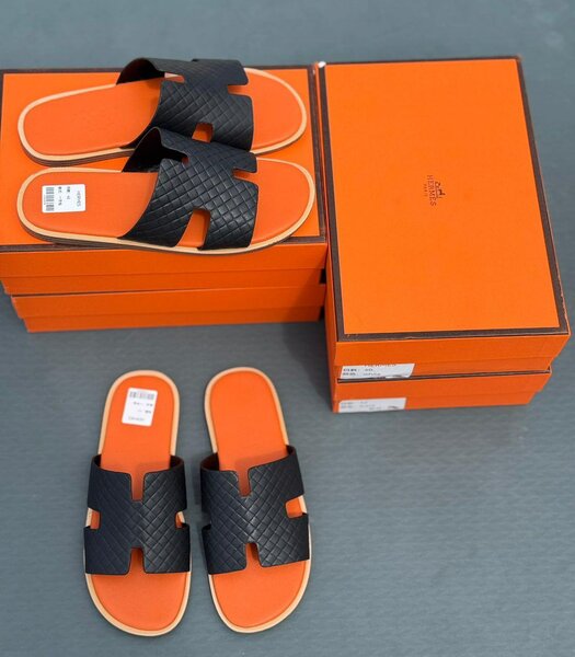 Sandales en cuir tressé