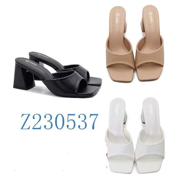 Sandales à talons carrés