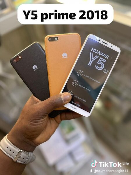 Huawei Y5P 2020 quasi neuf ROM 64GB RAM 4GB