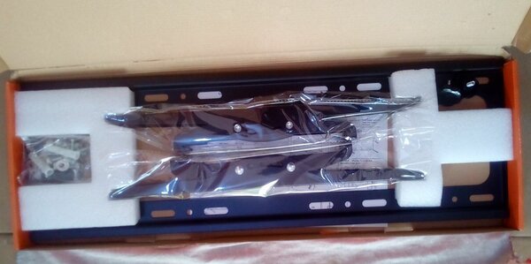 Wall mount for flat panel tv