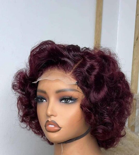 Perruque pour dame...stock très limités livraison gratuite.