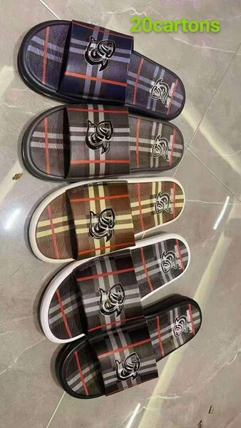 Chaussons à carreaux confortables