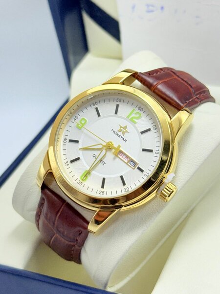 Montre de Luxe Dorée