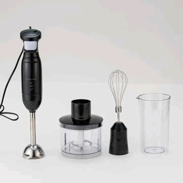 Mixeur quatre-en-un.