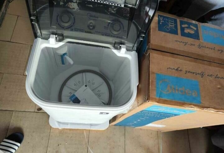 Lave-linge semi-automatique Midea