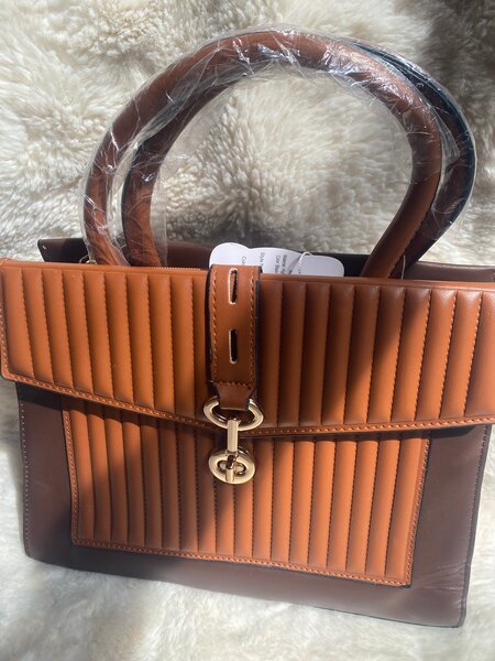 Sac à main en cuir brun