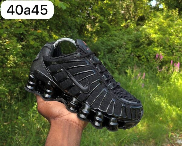 Nike Shox chaussures noir homme