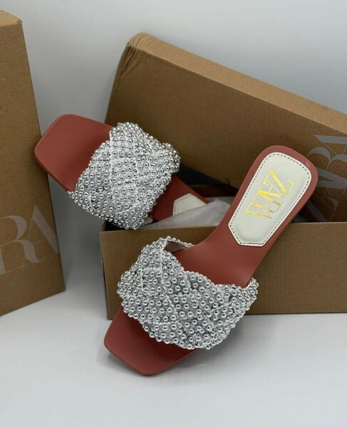 Zara quality slippers
