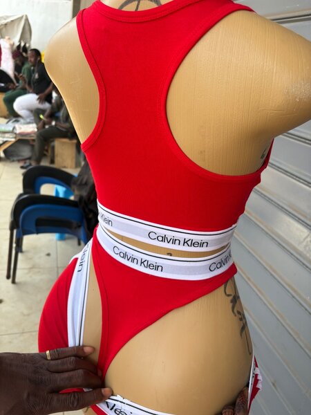 Ensemble sportif femme Calvin Klein