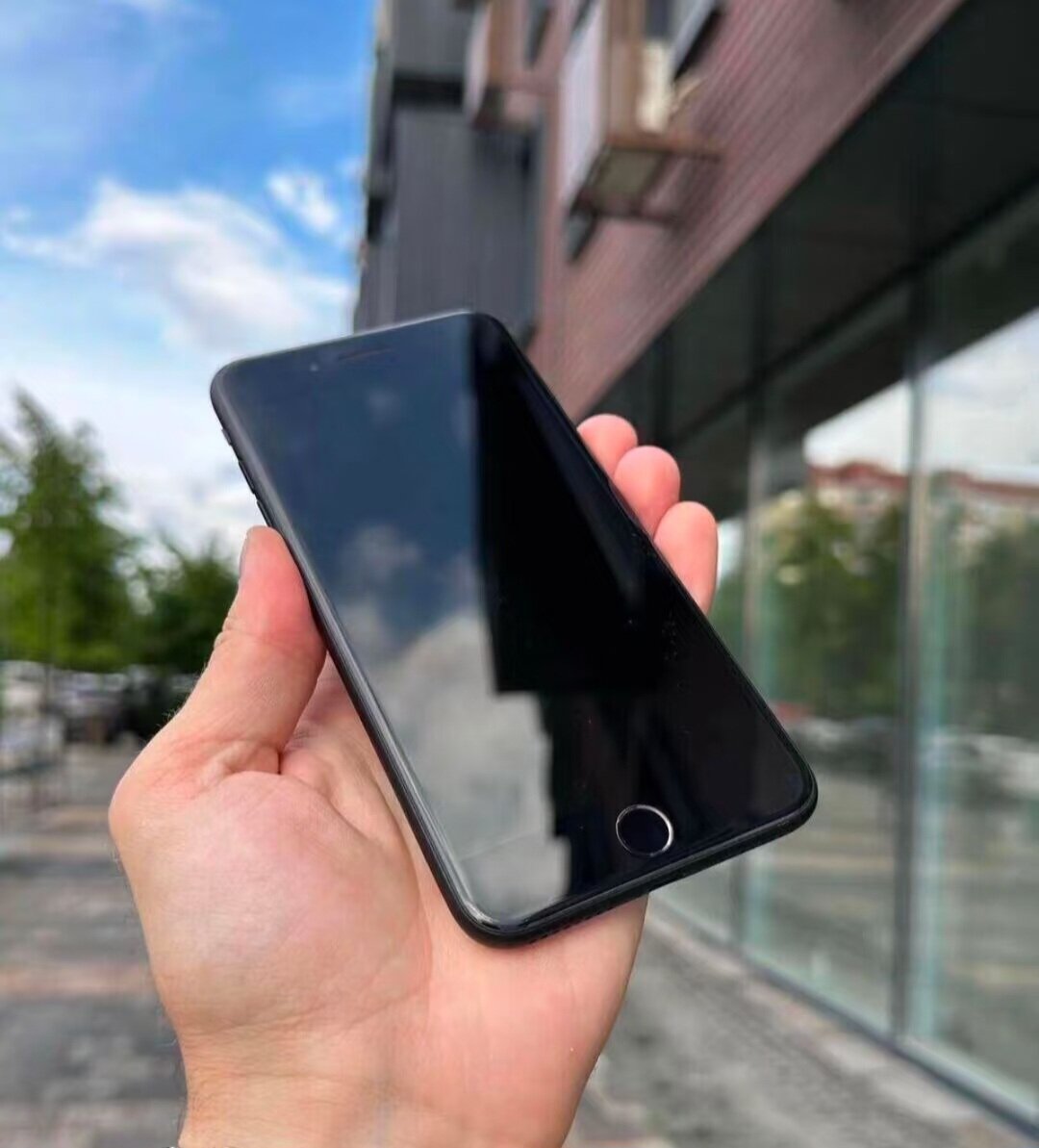 iPhone 8 plus 128G