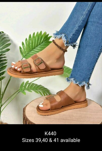 Roman brown sandals