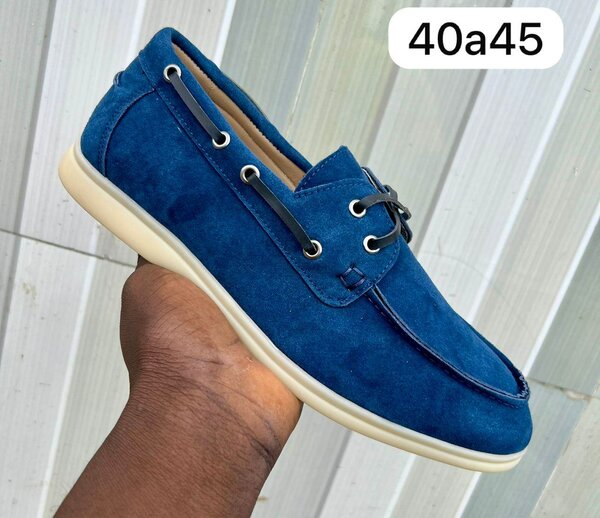 Mocassins en daim bleu élégants