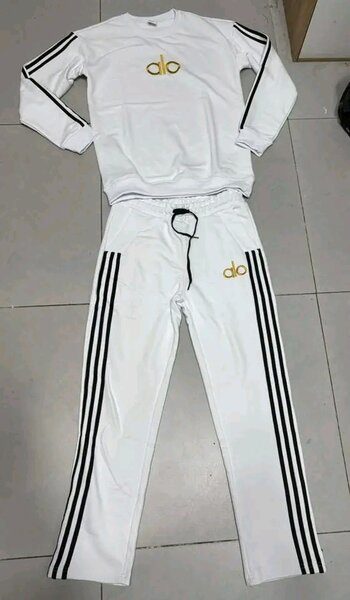 Survêtement blanc sportif