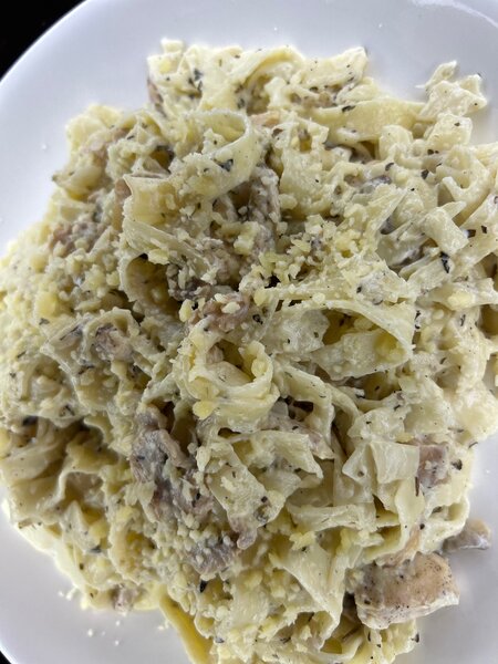 Tagliatelles crémeuses aux champignons