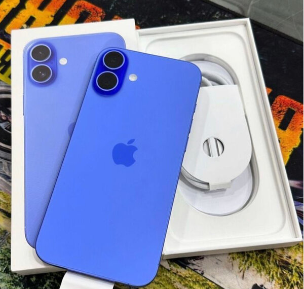 iPhone 16 Bleu et Rose