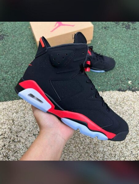 Chaussures de basket Air Jordan noir rouge