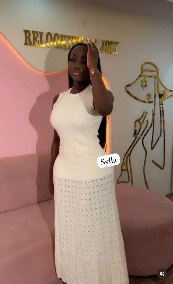 Robe longue élégante en maille