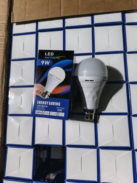 Ampoule LED Économie d'Énergie 9W
