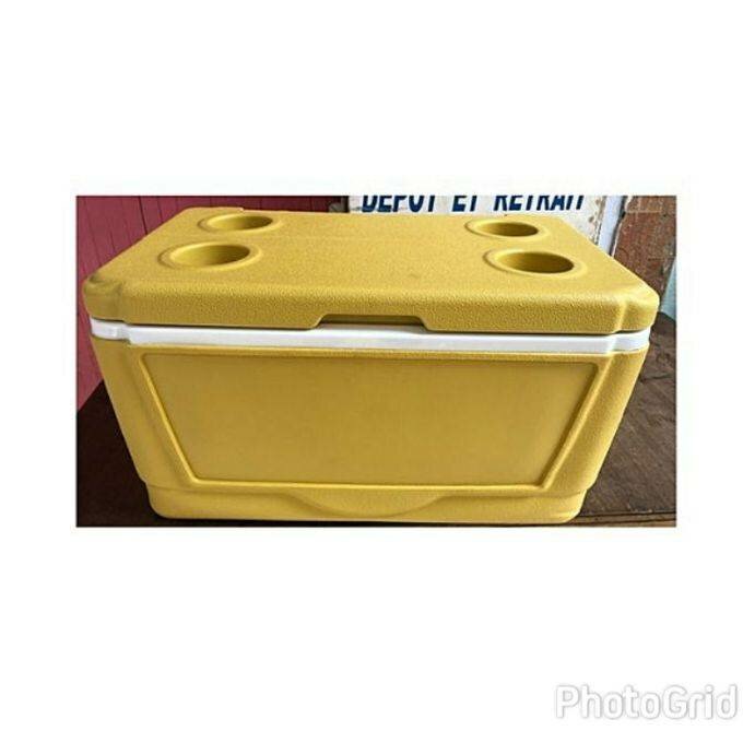 Glacière isotherme jaune avec porte-gobelets