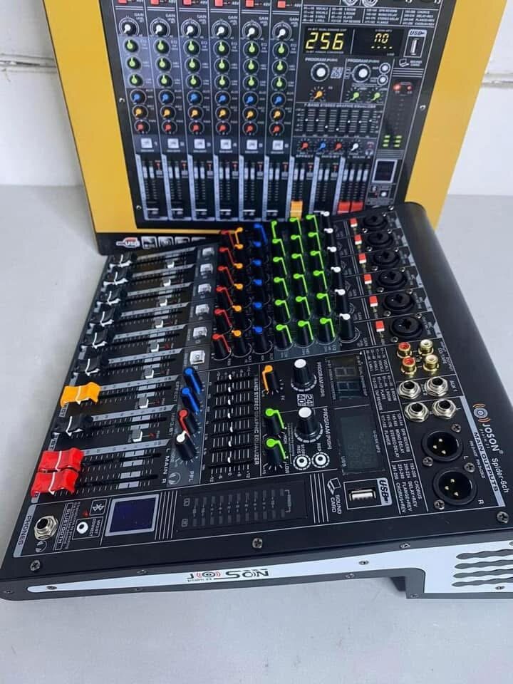 Console de mixage professionnelle