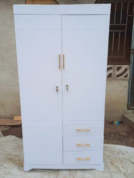 Armoire garde-robe moderne