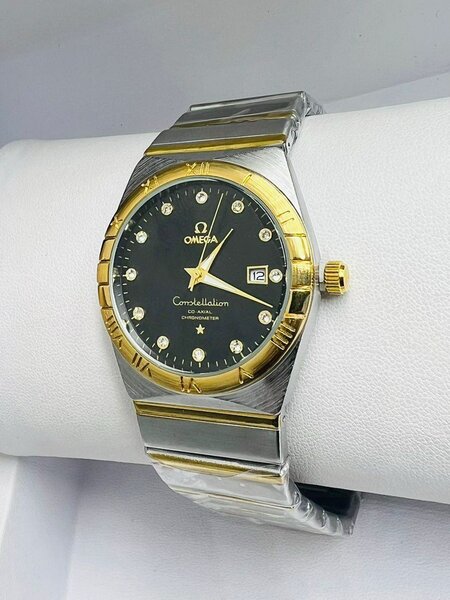 Montre de luxe disponible